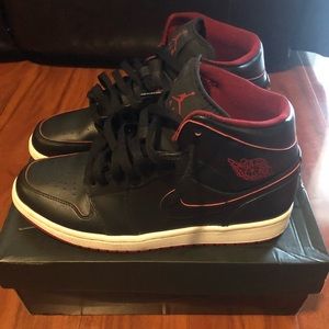 Air Jordan 1 Mid Nike Shoes